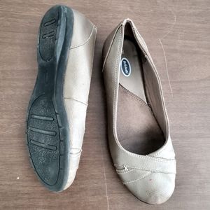 Dr Scholls gold flats